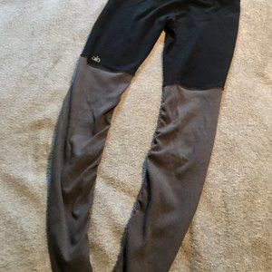 ALO Yoga Goddess Leggings (Black/Grey) Size Small